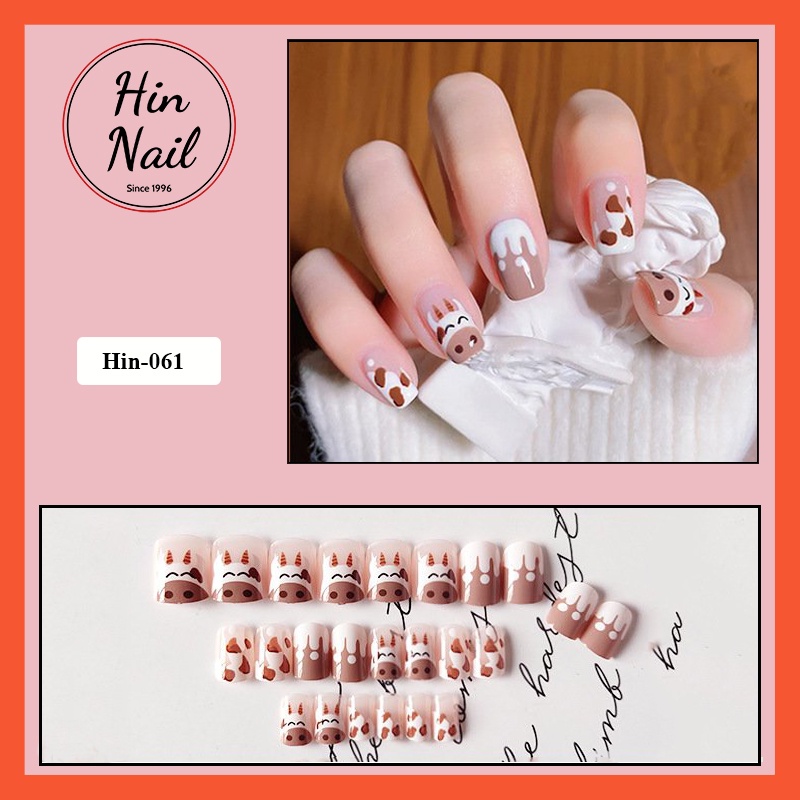 Móng tay giả form ngắn họa tiết bò sữa mới hottrend