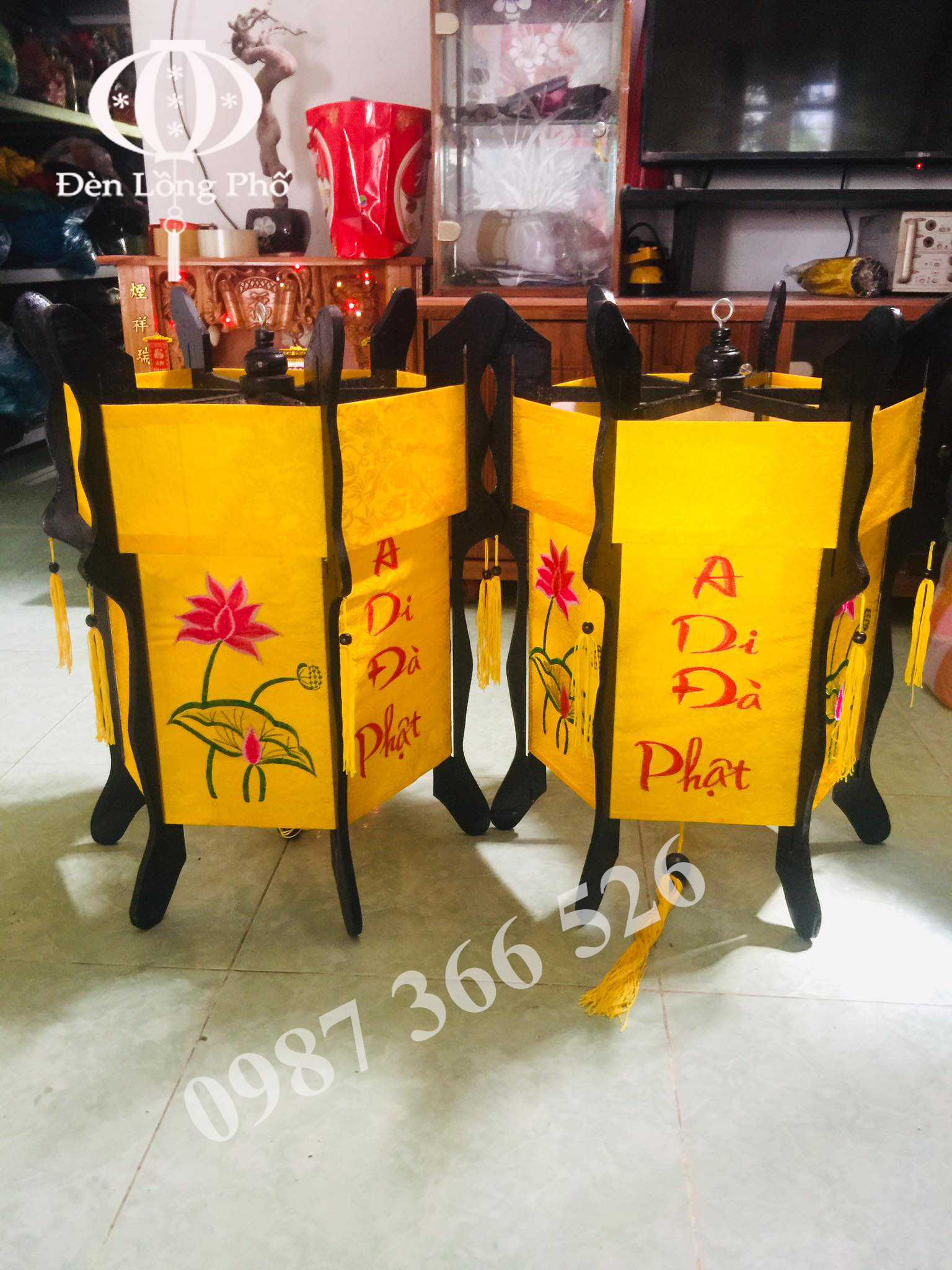 Đèn lồng gỗ hội an thêu hoa sen kèm chữ a di đà phật