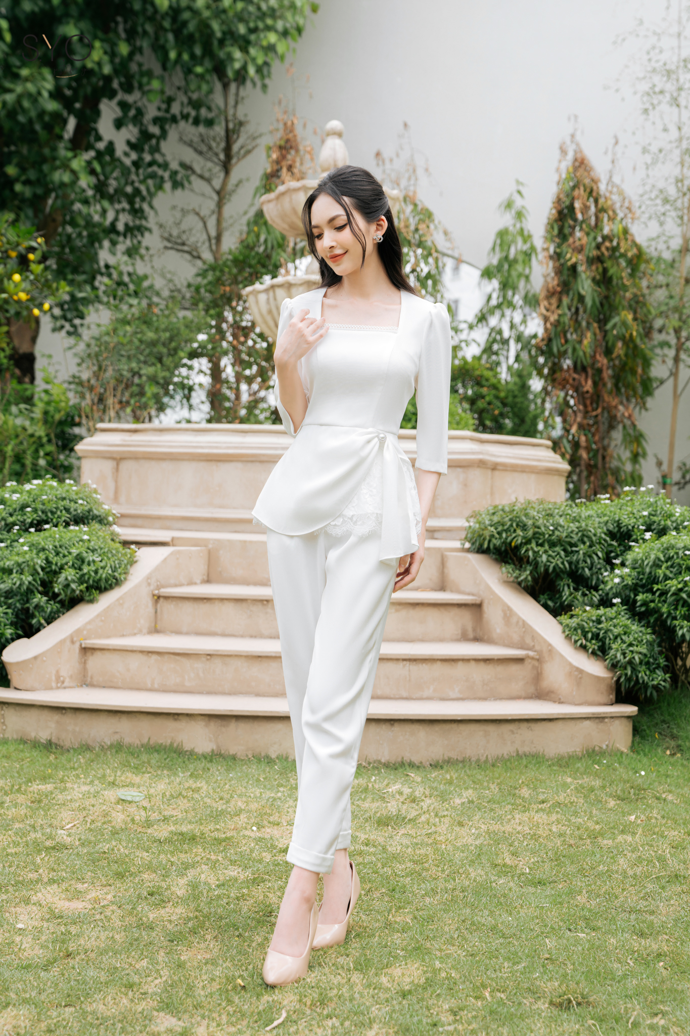 Syo- áo peplum ren tà lệch - trắng a2034-22