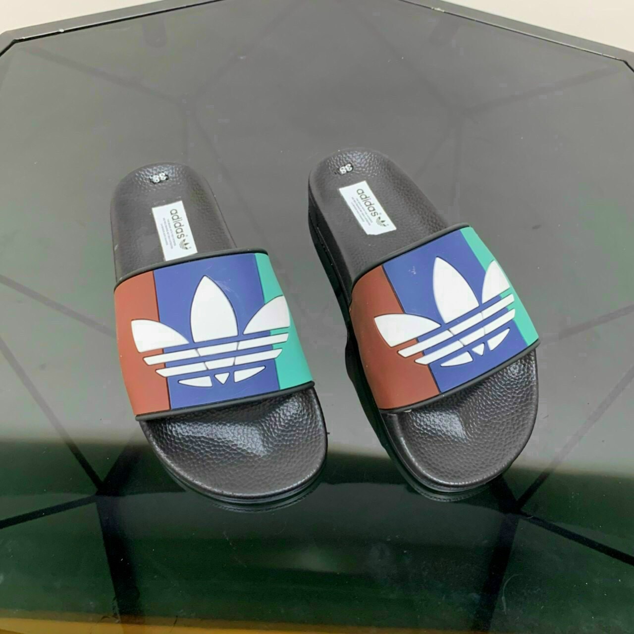 Dép adidass