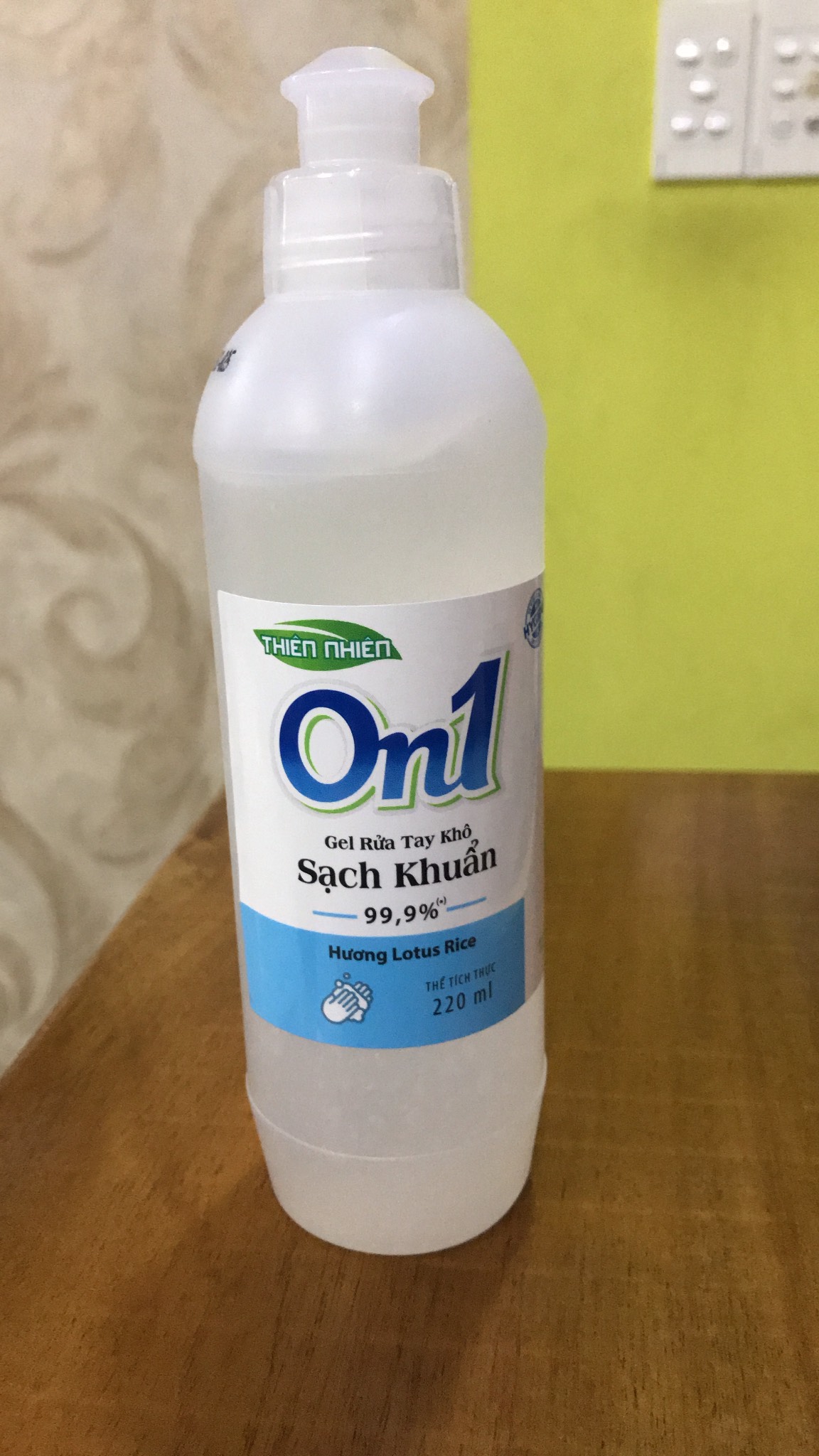 [HCM]Gel Rửa Tay Khô On1 Hương Fresh Sakura 220ml