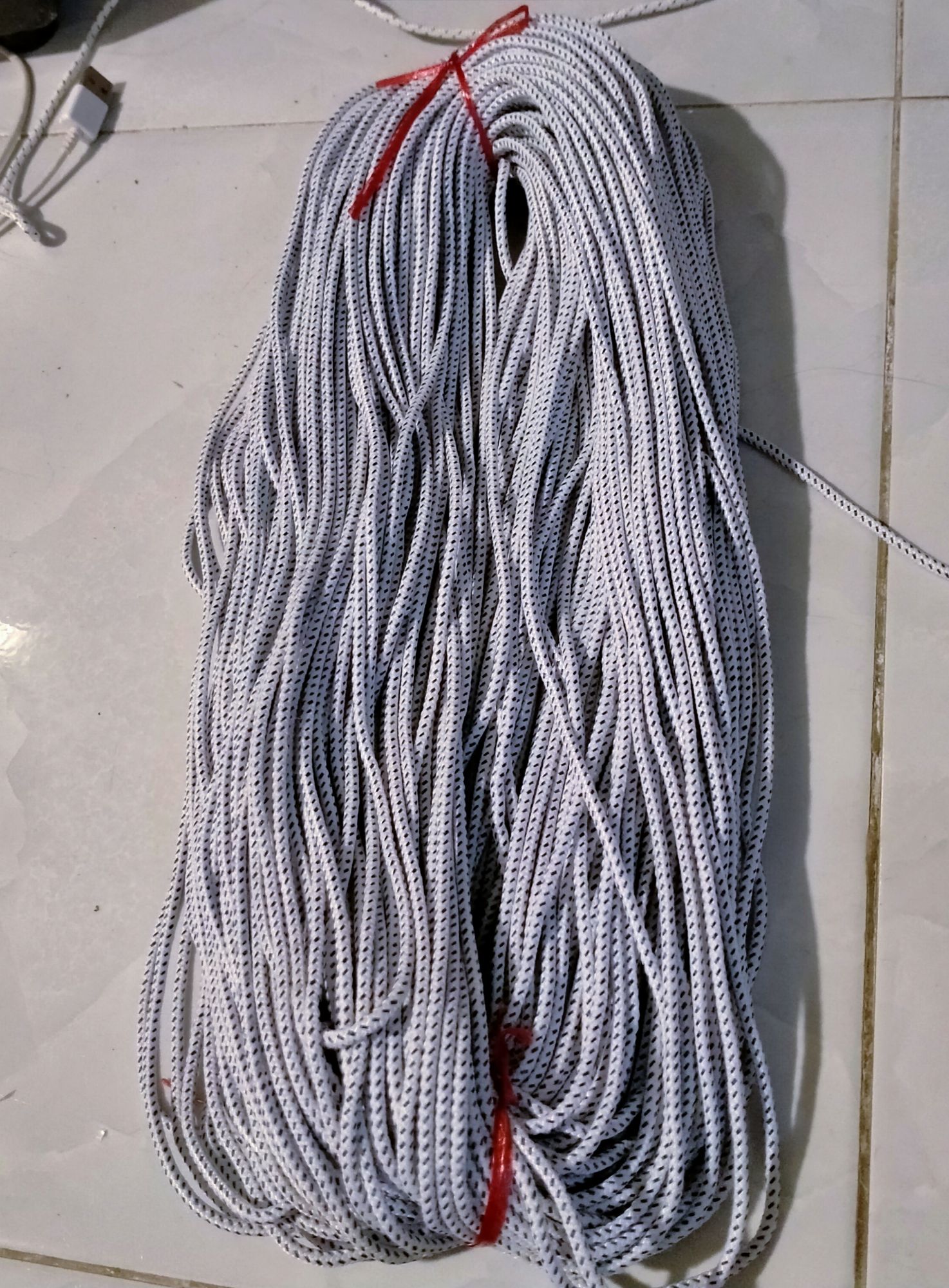 [HCM][1kg] Dây dù tròn nhỏ 3mm- Dây đua diều- Dây câu cá sợi Polyester