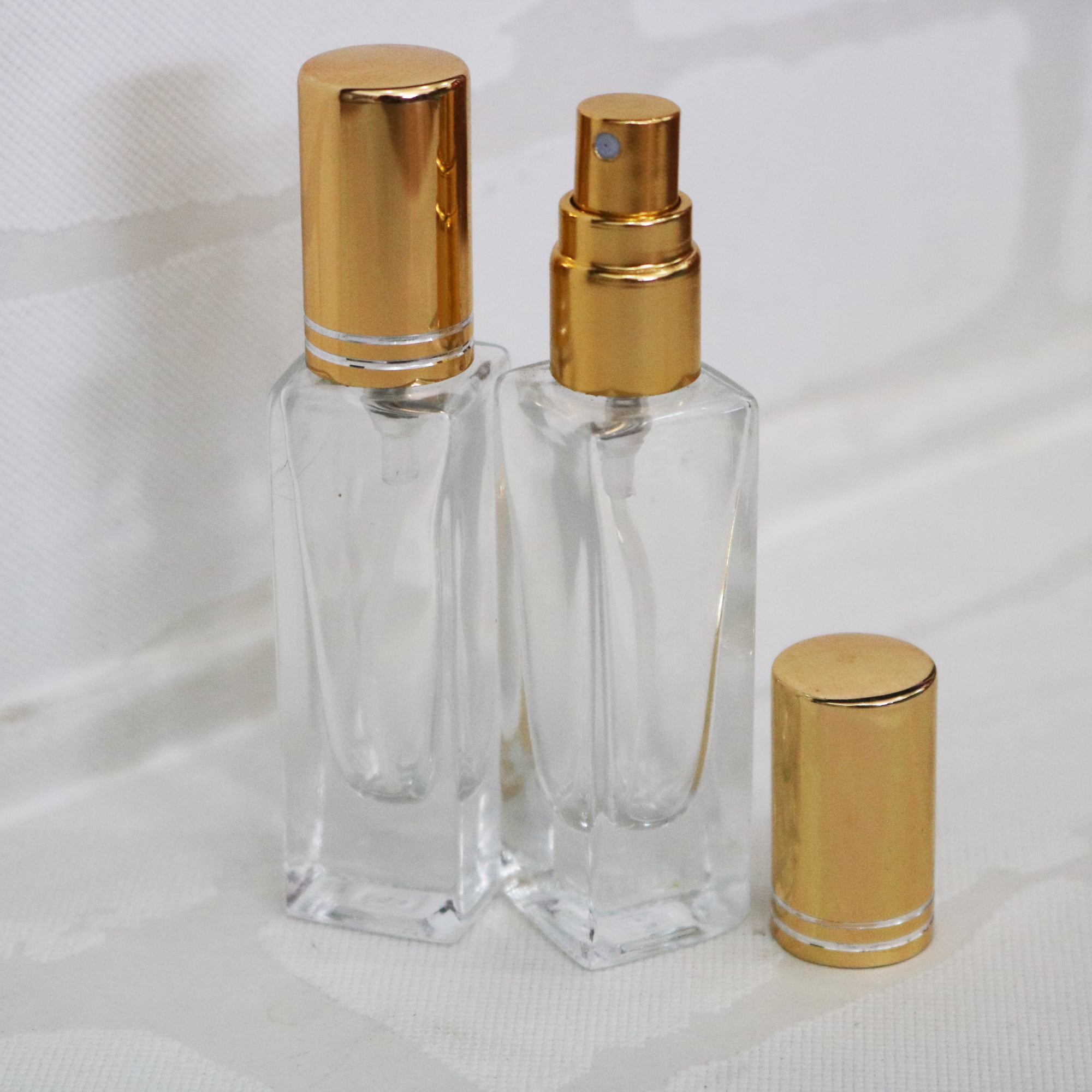 Lọ Thủy Tinh Vuông Chiết Nước Hoa 12ml Siêu Xinh Nắp Vàng và Nắp Đen