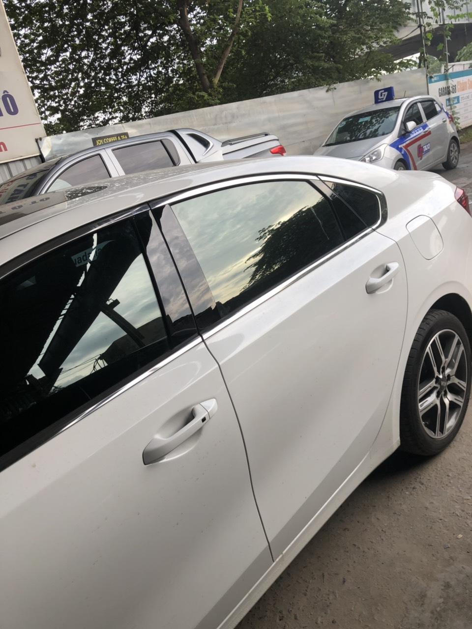 Ốp bóng trụ cửa Cerato 2019