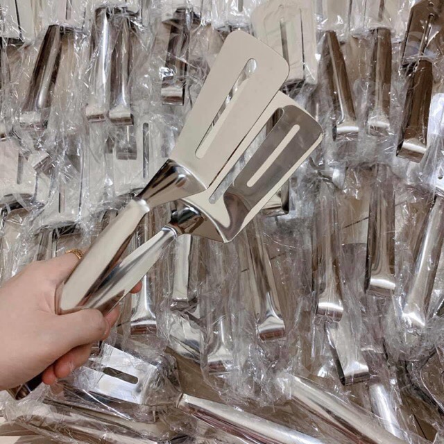 [HCM]DỤNG CỤ KẸP GẮP ĐỒ ĂN BẰNG INOX MẪU MỚI.KẸP INOX GẮP NÓNG THỨC ĂN MẪU MỚI 2020 ( XẺNG GẮP) - XẺNG LẬT ĐỒ CHIÊN RÁN KẸP BÍT TẾT - KẸP XẺNG LẬT CHIÊN CÁ TRỨNG BÍT TẾT ĐA NĂNG BẰNG THÉP INOX 304 - KẸP THỨC ĂN KẸP