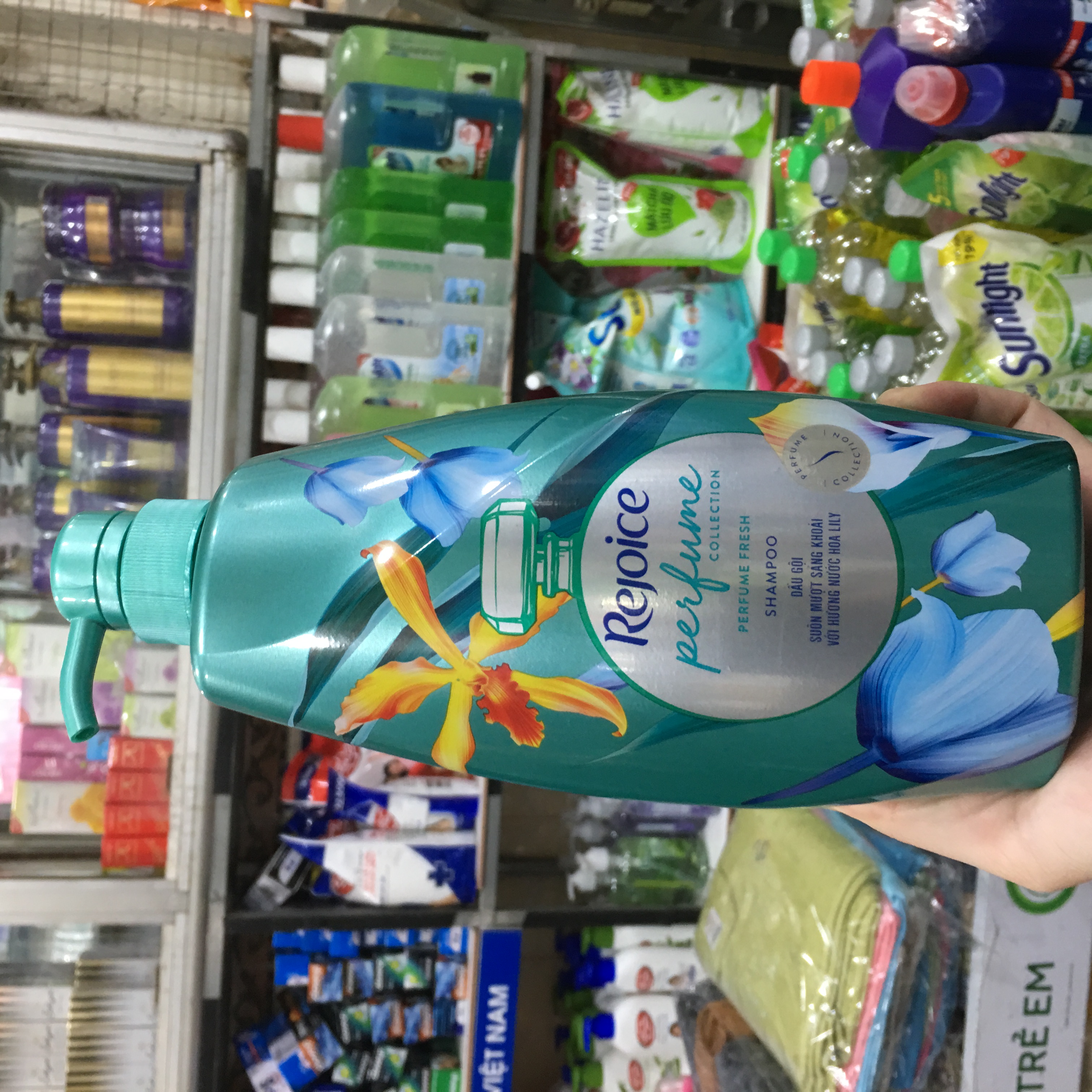 Dầu gội rejoice hoa lily 630g