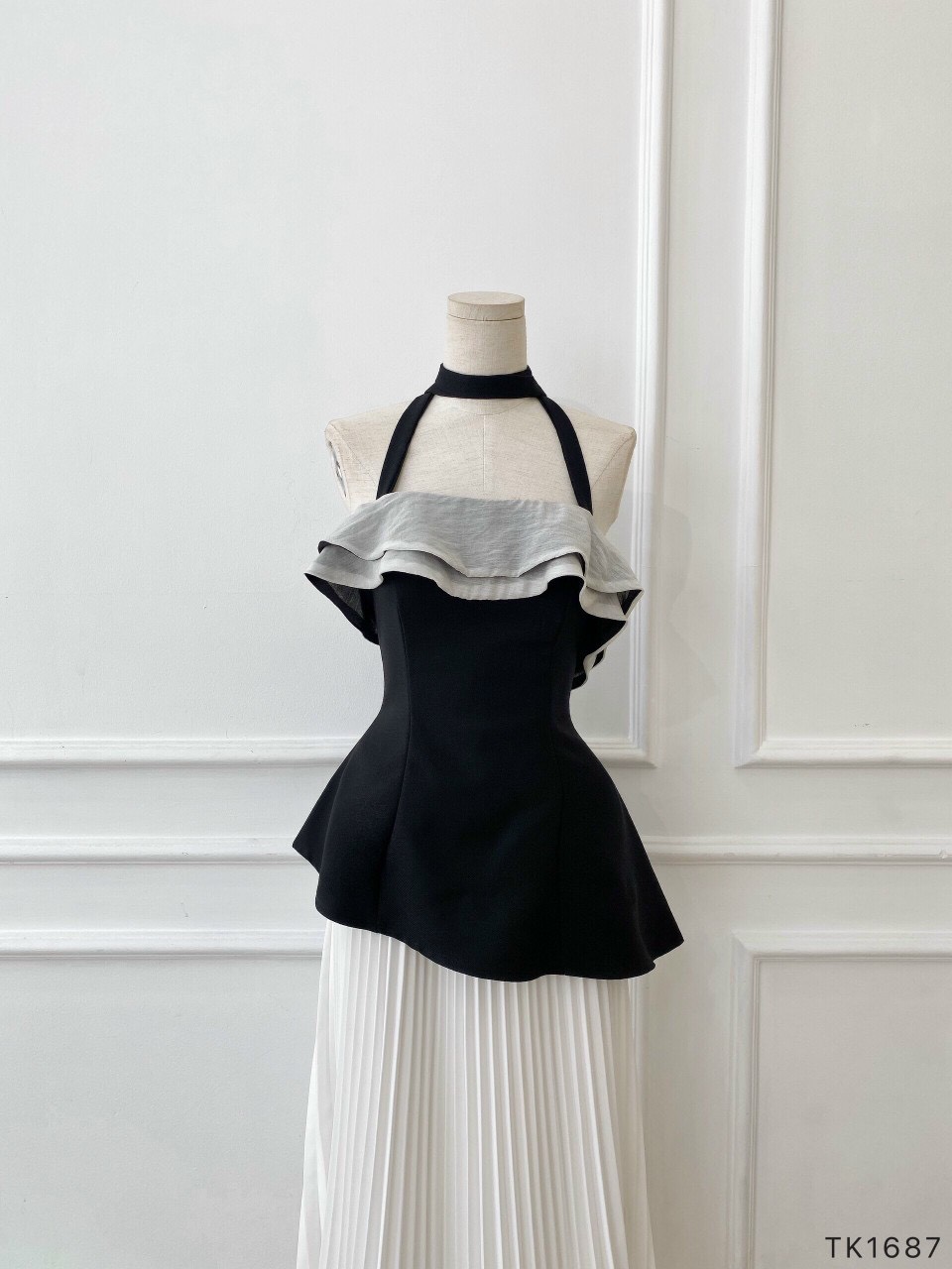 Áo peplum phối bèo lệch tà dây cột cổ