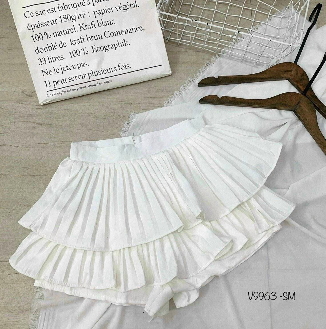 Chân váy 2 tầng xếp ly nhỏ cực xinh , chất tuyết mưa dày dặn