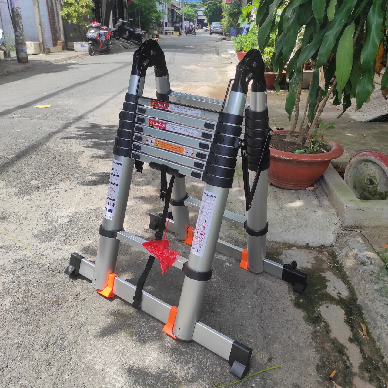 Thang nhôm rút đôi chữ a nakata new 2021