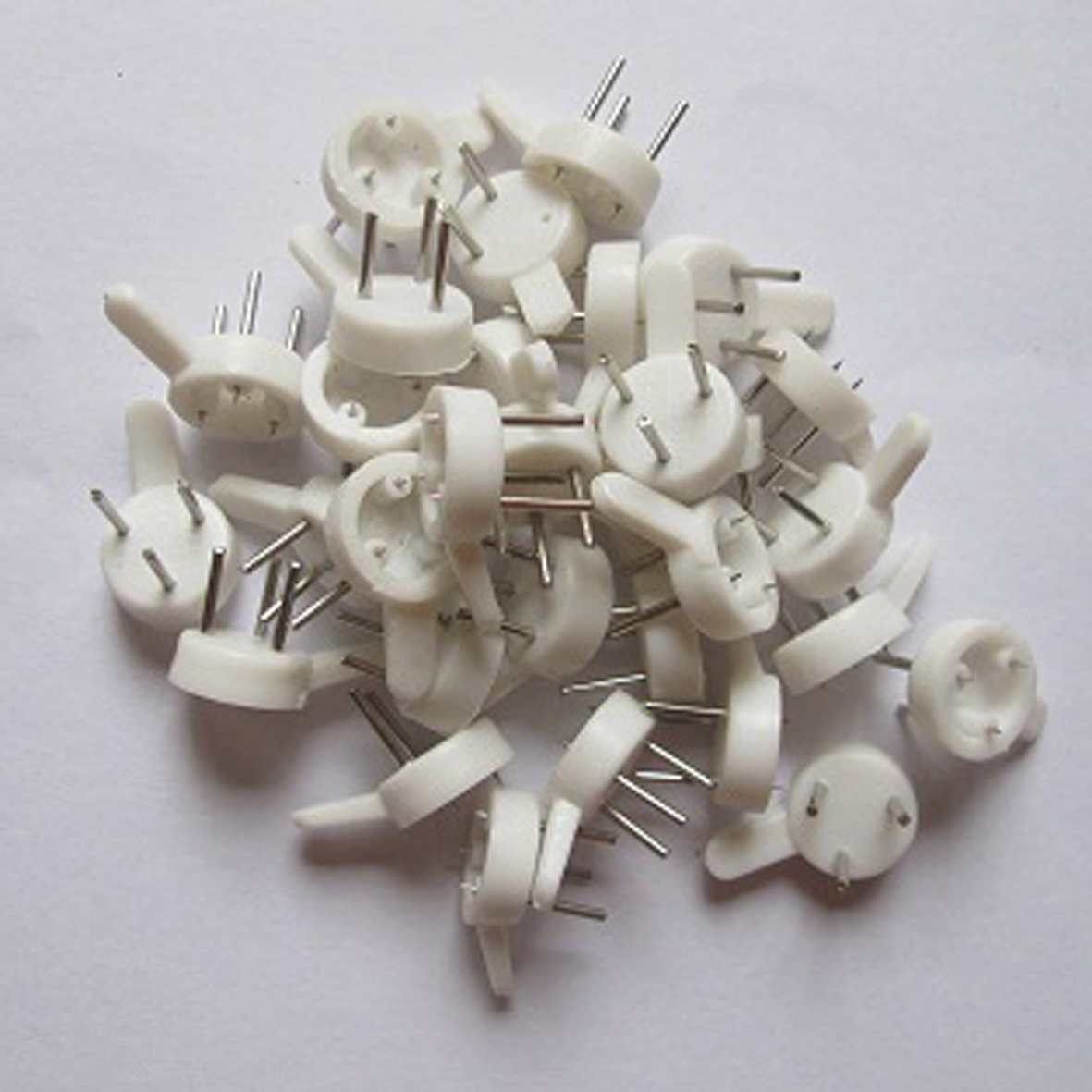 Combo 20 hoặc 50 hoặc 100 Đinh 3 chân treo khung ảnh không cần khoan tường