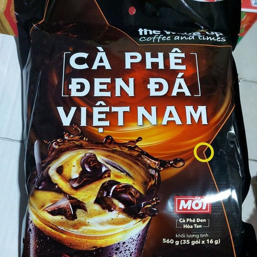 Cà phê hòa tan wake up đen đá 560g . date 08.2022