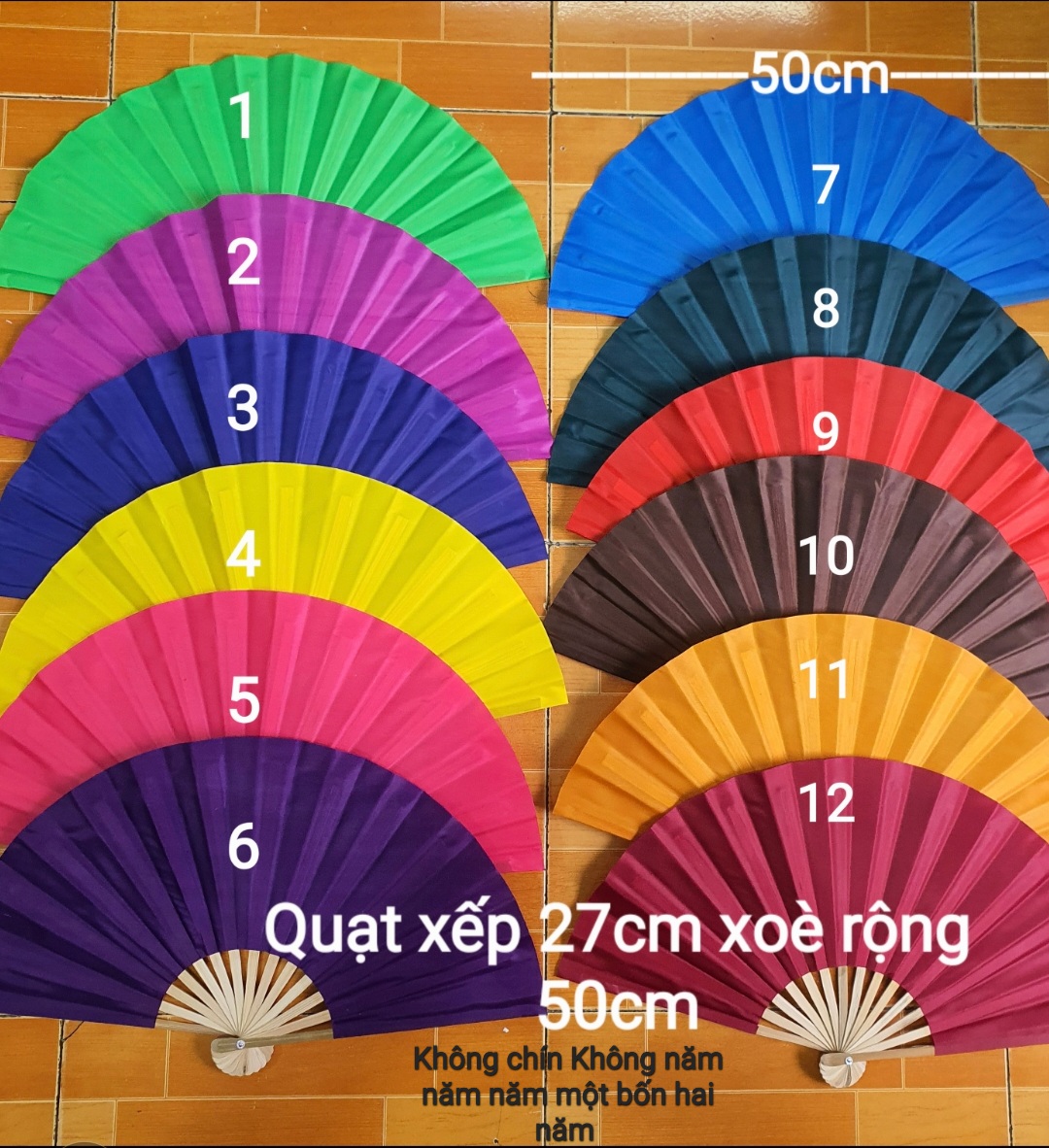 1 Quạt vải viết thư pháp theo yêu cầu, xòe rộng 50cm. Quạt tranh trang trí.