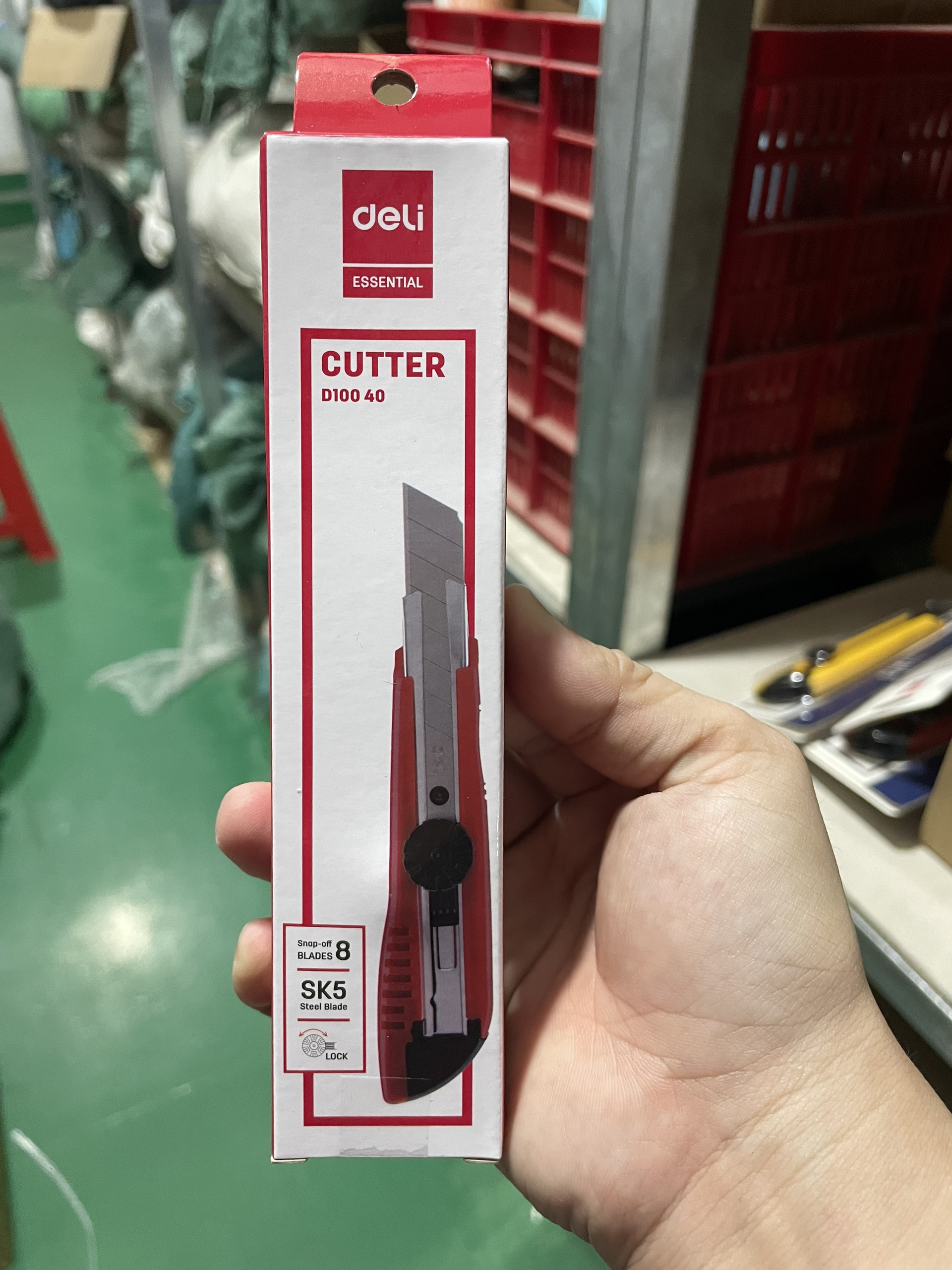 Dao rọc giấy to deli wd10040