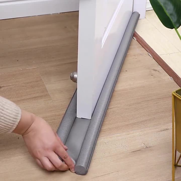 Thanh xốp chặn cửa miếng chặn khe cửa bằng mút xốp đa năng 95cm