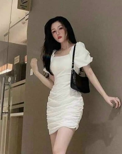 [Mẫu Mới]Đầm BODY Cổ Vuông Xẻ Lưng Thiết Kế Tinh Tế Sự Tiệc Chất Liệu Umi HARI