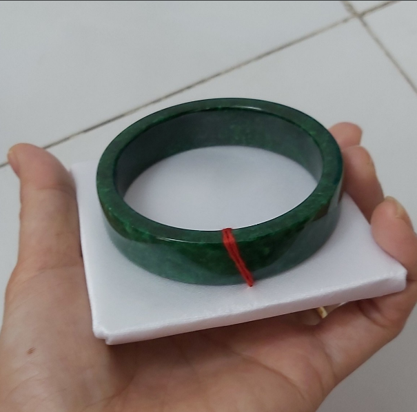 [HCM]Vòng cẩm thạch sơn thủy bản vuông khối đá tự nhiên tuyệt đẹphàng mới chụp như hìnhđược tư vấn side.