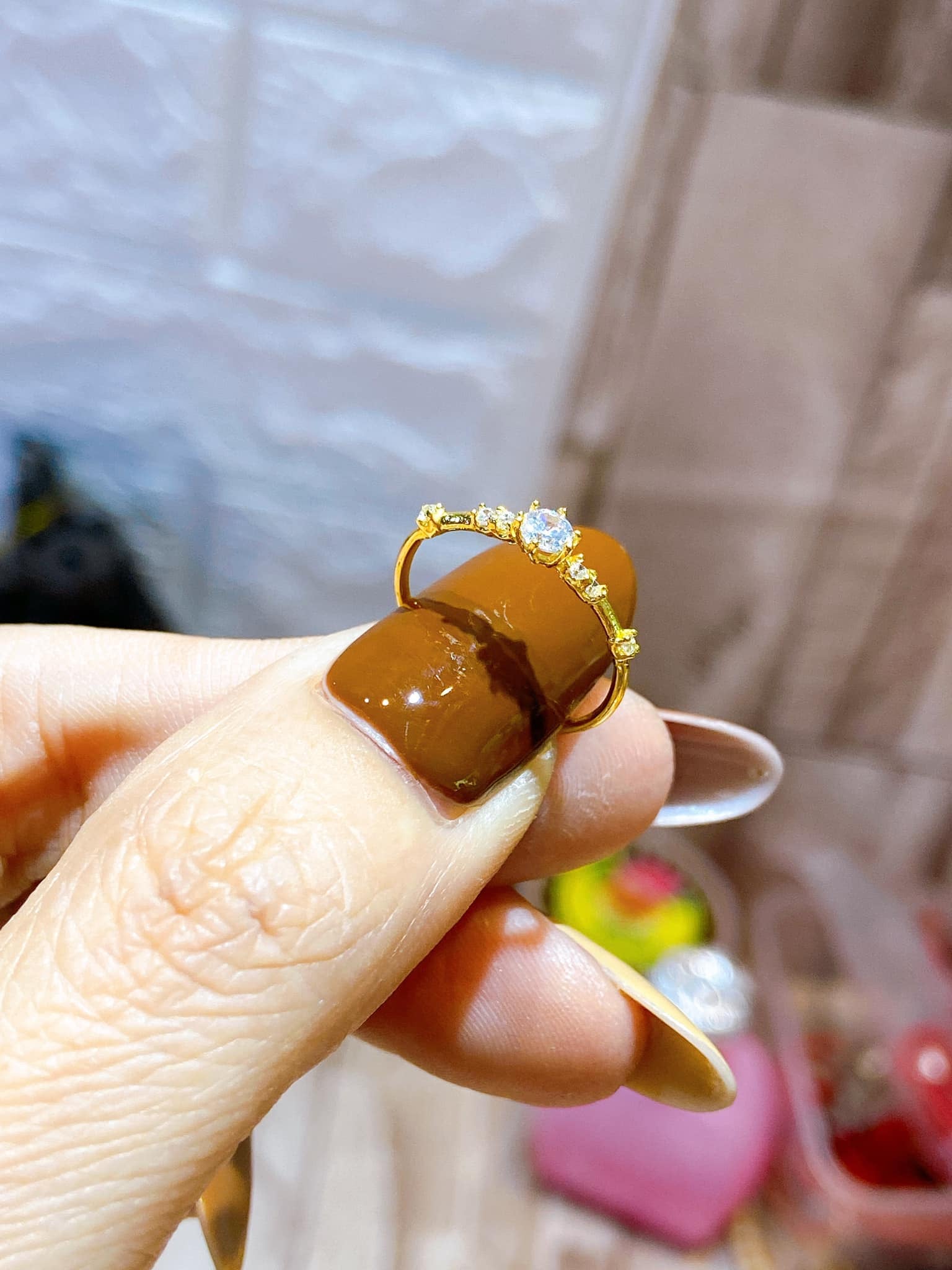 nhẫn vàng tây đính đá 10 karra có hóa đơn tiệm vàng