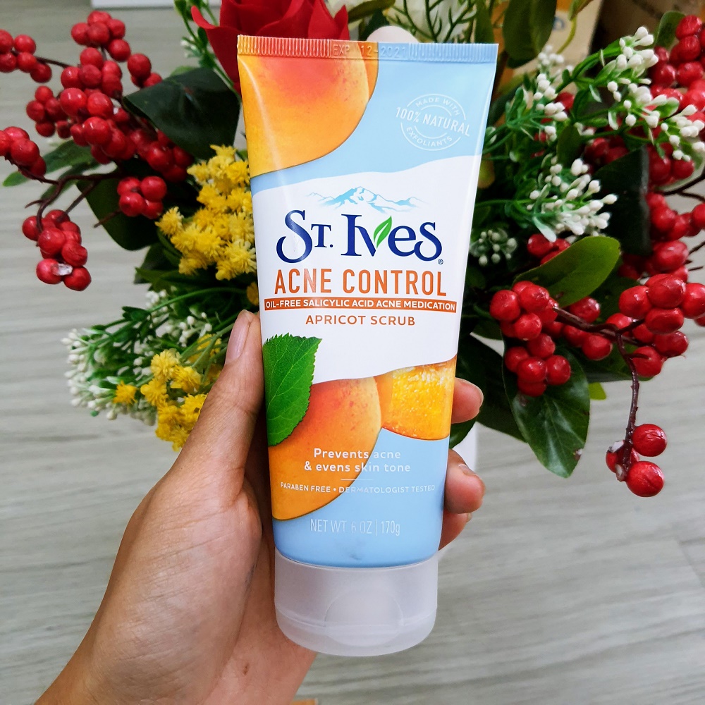 Sữa Rửa Mặt Tẩy Da Chết Ngăn Ngừa Mụn Chiết Xuất Trái Mơ ST.IVES Acne Control Apricot Scrub 170g Chính hãng Mỹ