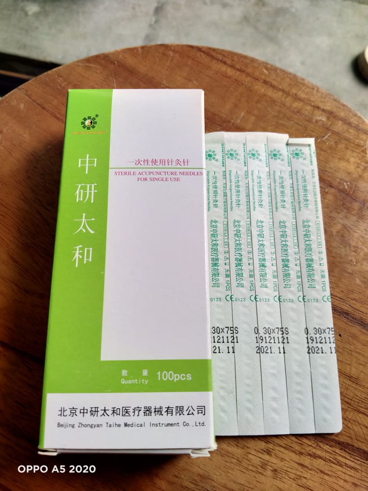 Kim châm cứu Thái Hòa kích thước 0,3x75mm hộp 100 cây