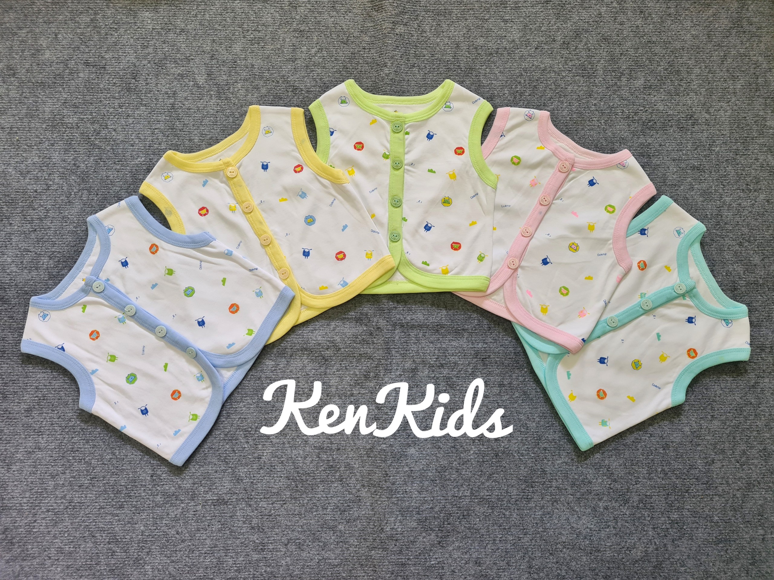 Áo khoác ghilê họa tiết 2 lớp thun cotton cho bé - 1 áo
