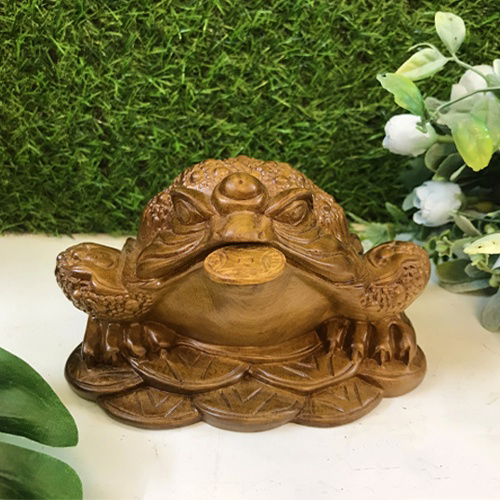 Tượng cóc ngậm tiền hút tài Lộc Gỗ Bách Xanh , Gỗ nguyên khối Ngang 15cm