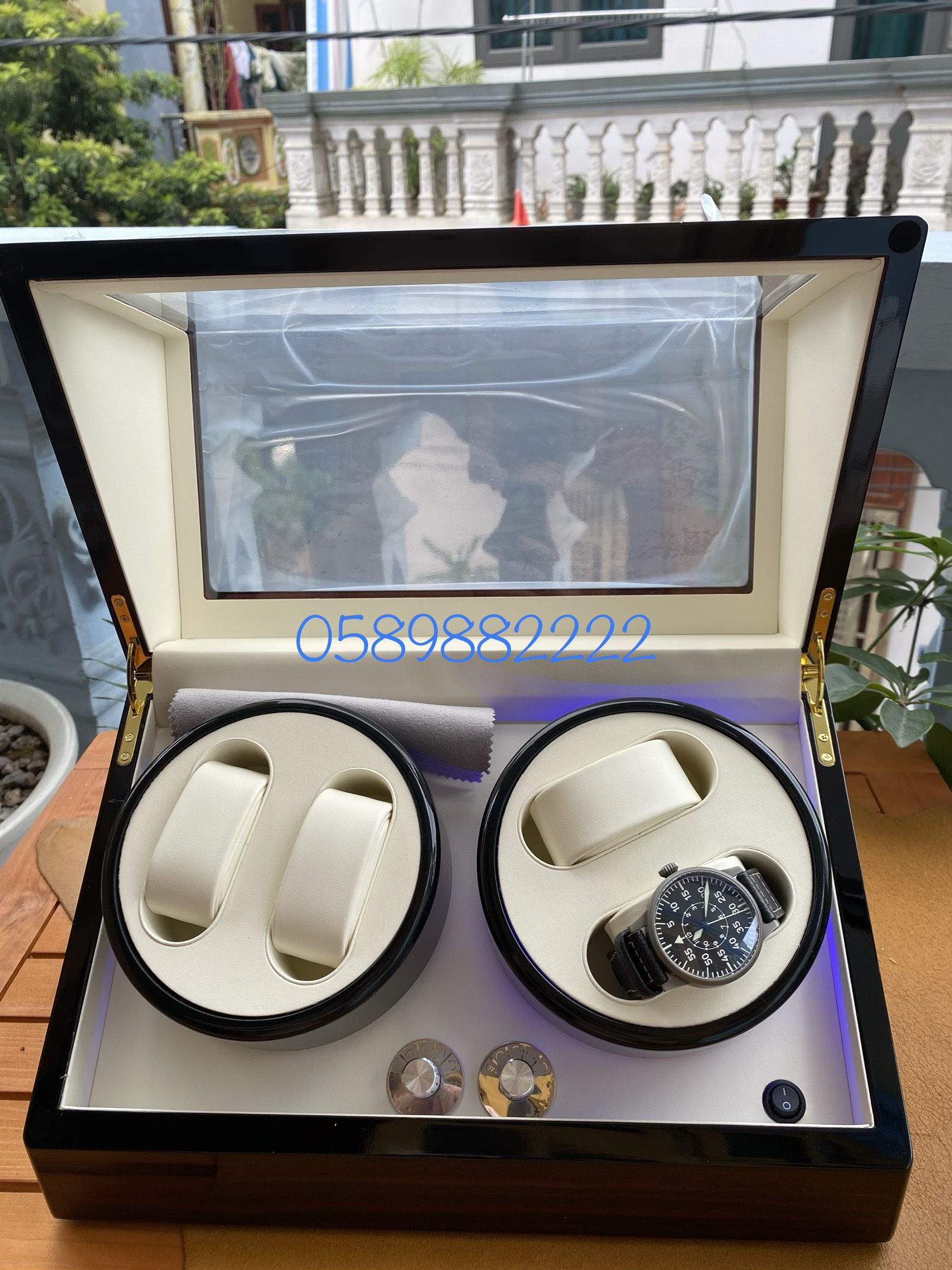 Hộp 4 xoay, 5 chế độ xoay+đèn Led+dừng đóng mở nắp màu trắng Hộp xoay,Hộp Lắc, Hộp tích cót đồng hồ cơ Winder Watch