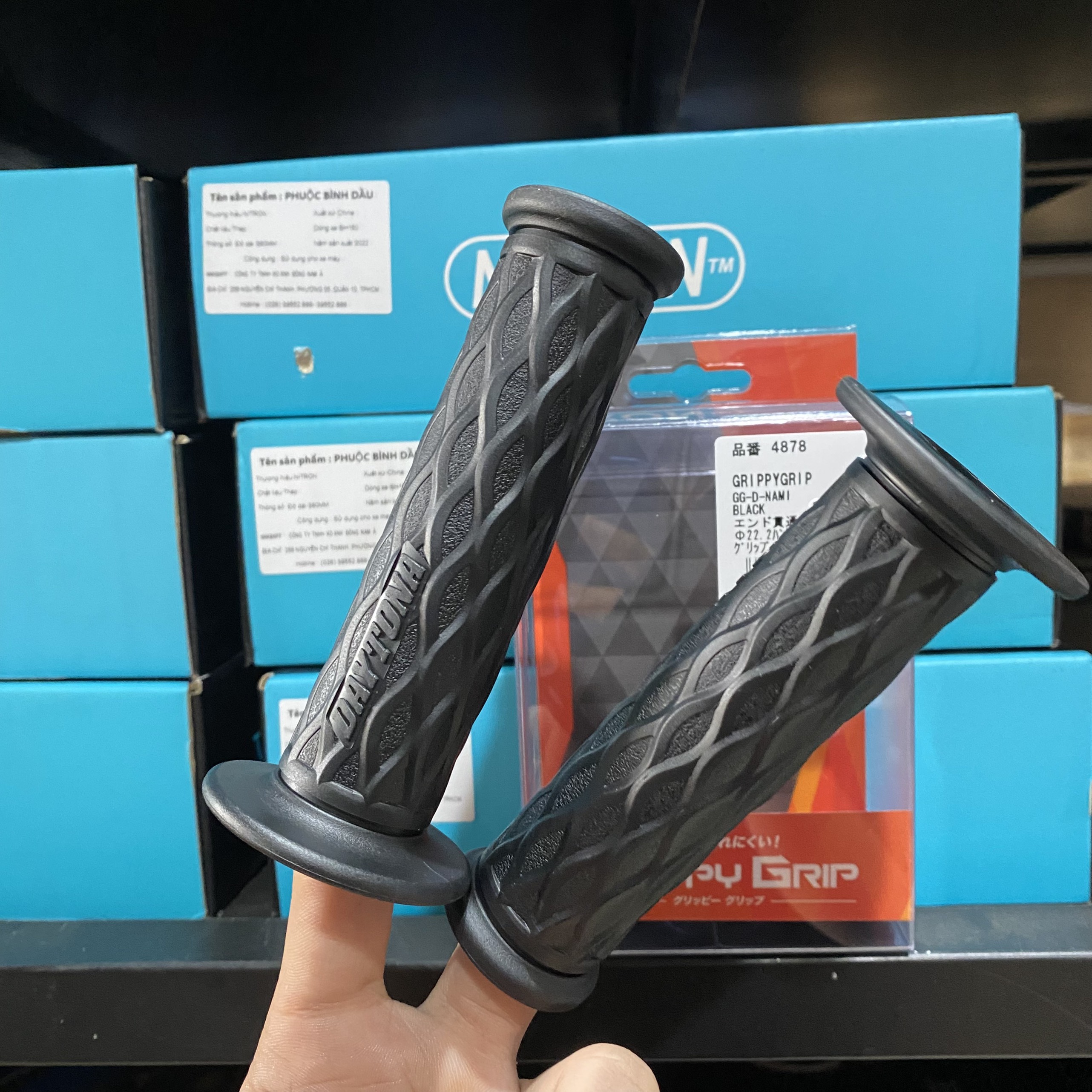 Bao tay Daytona D-Nami 070520