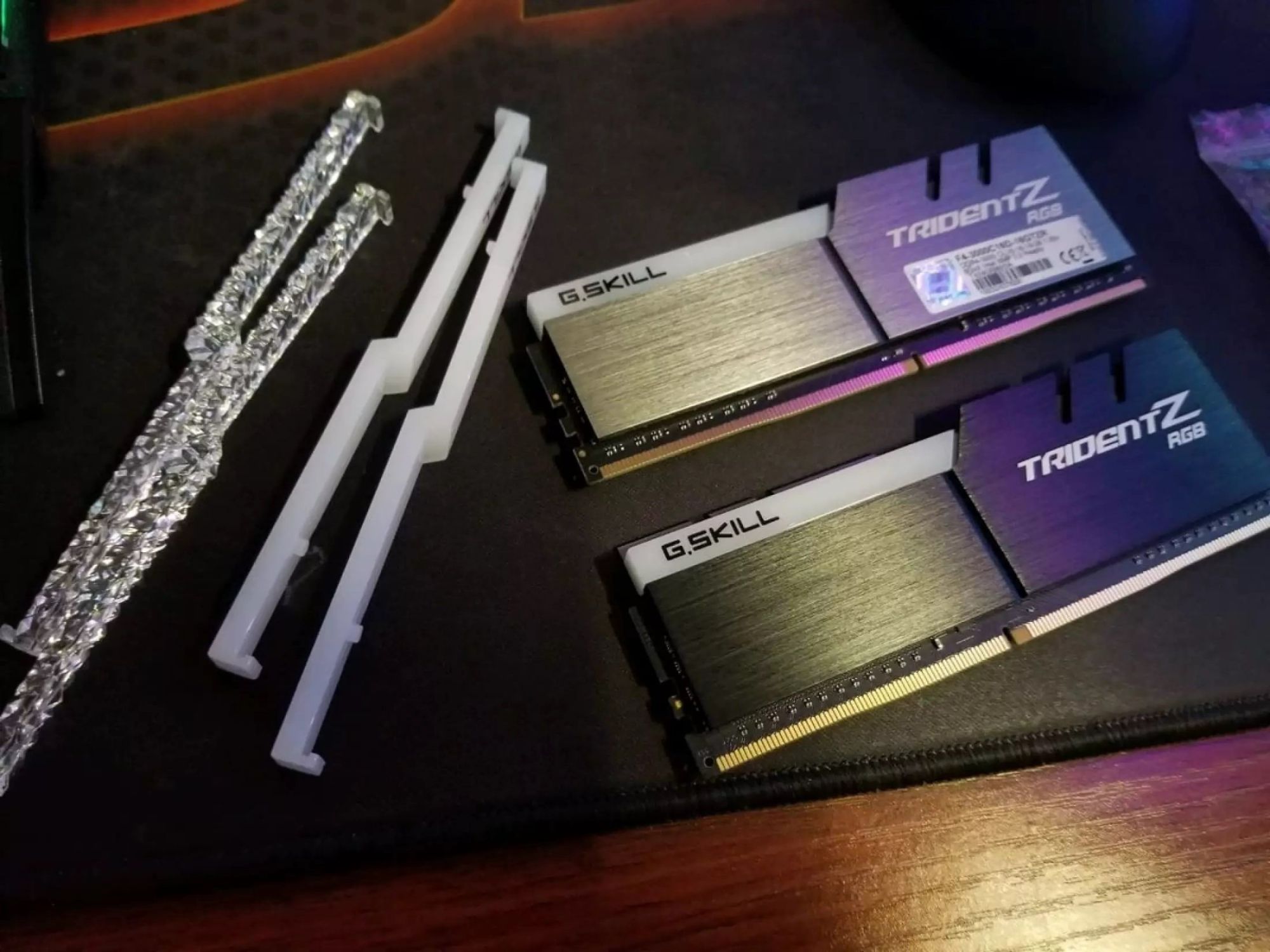 Thanh nhựa mod ram Tridentz,Neo thành Royal