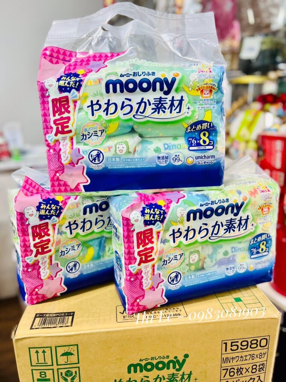 Lốc 8 gói Khăn ướt Moony 76 tờ nội địa Nhật, giấy ướt không mùi an toàn cho bé