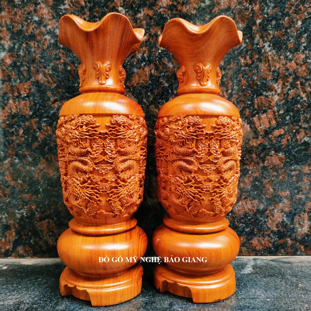 Cặp lộc bình khắc 9 rồng gỗ hương cao 30 cm