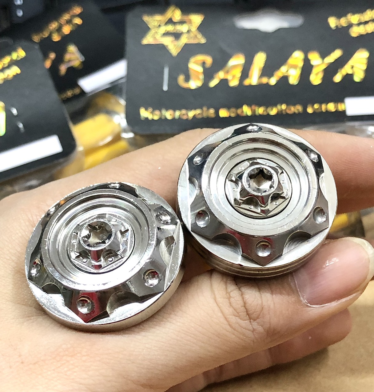 Gù tay lái salaya cho mọi loại xe