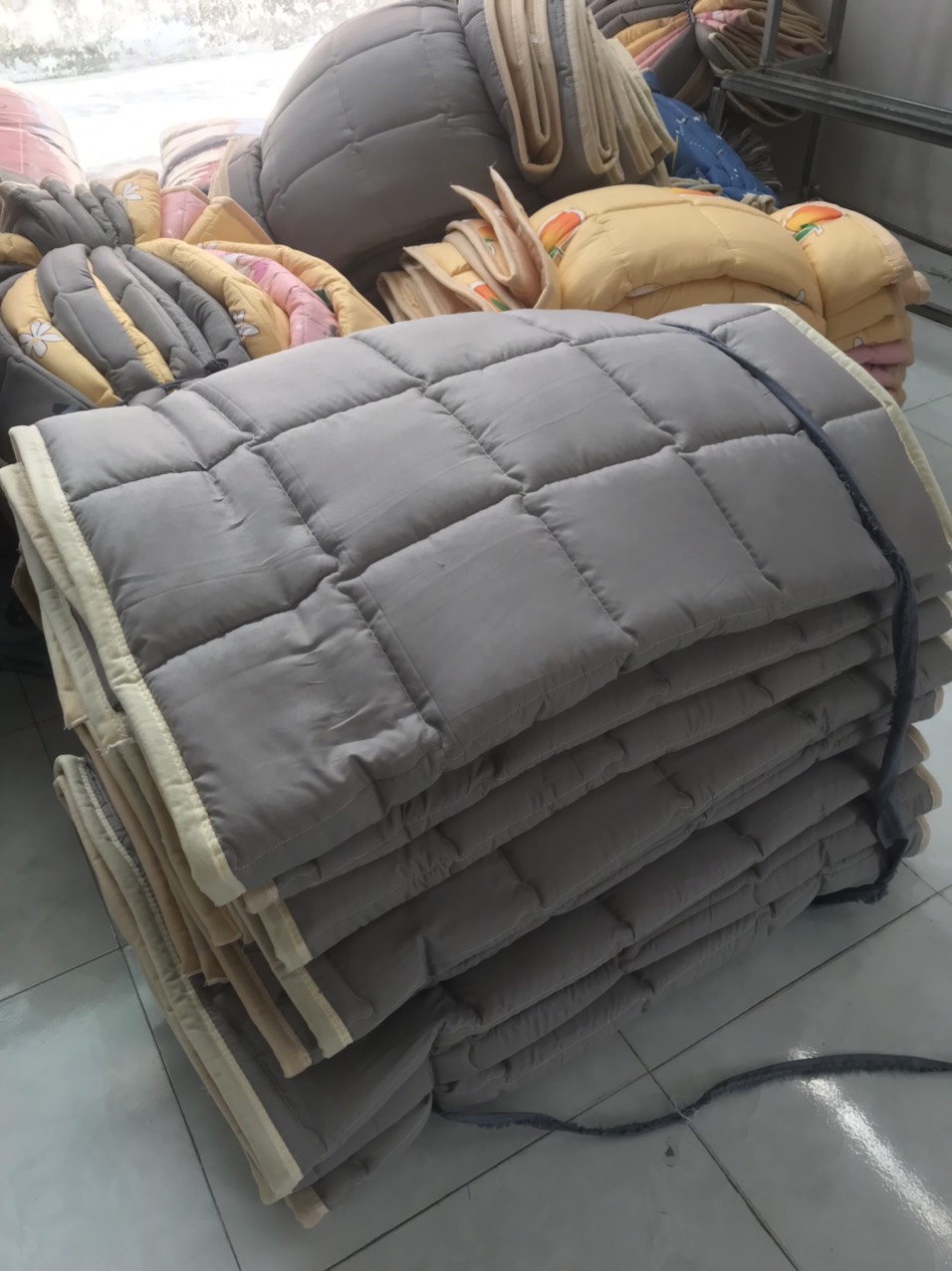Nệm ngủ văn phòng trải sàn ,Đệm du lịch tiện lợi size 90x190cm gấp gọn tiện lợi đa năng,chiếu văn phòng cao cấp