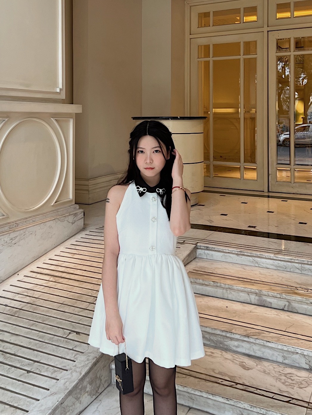 Váy thiết kế cổ nơ đá phối màu sang chảnh tiểu thư Bonheur Maven Dress