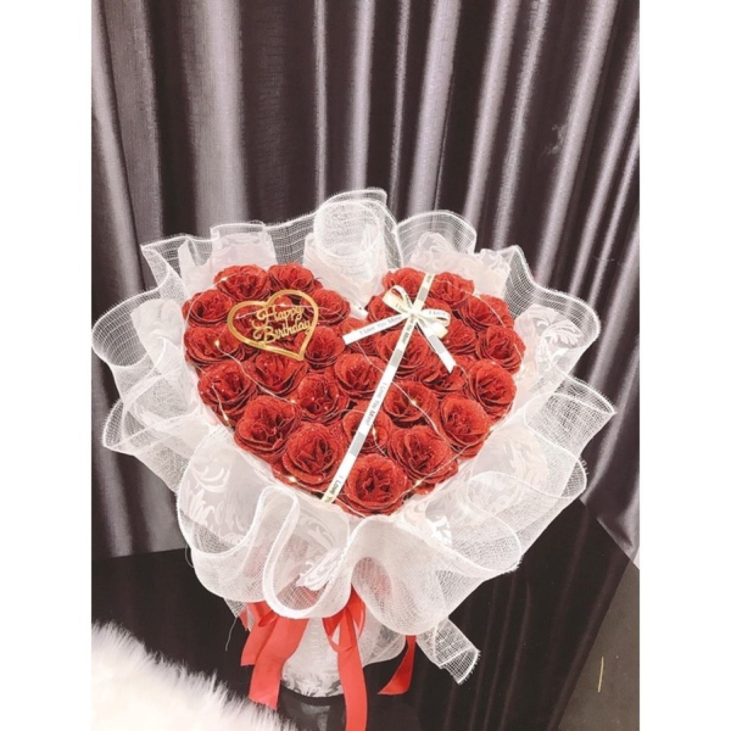 Bó hoa trái tim 30 bông nhũ sang chảnh