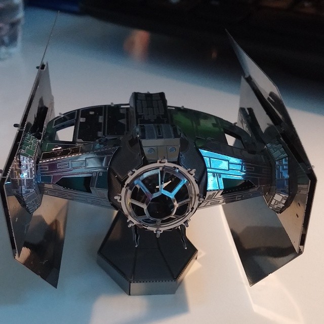 Mô hình lắp ráp 3D kim loại Phi thuyền Darth Vader Tie Fighter Star Wars