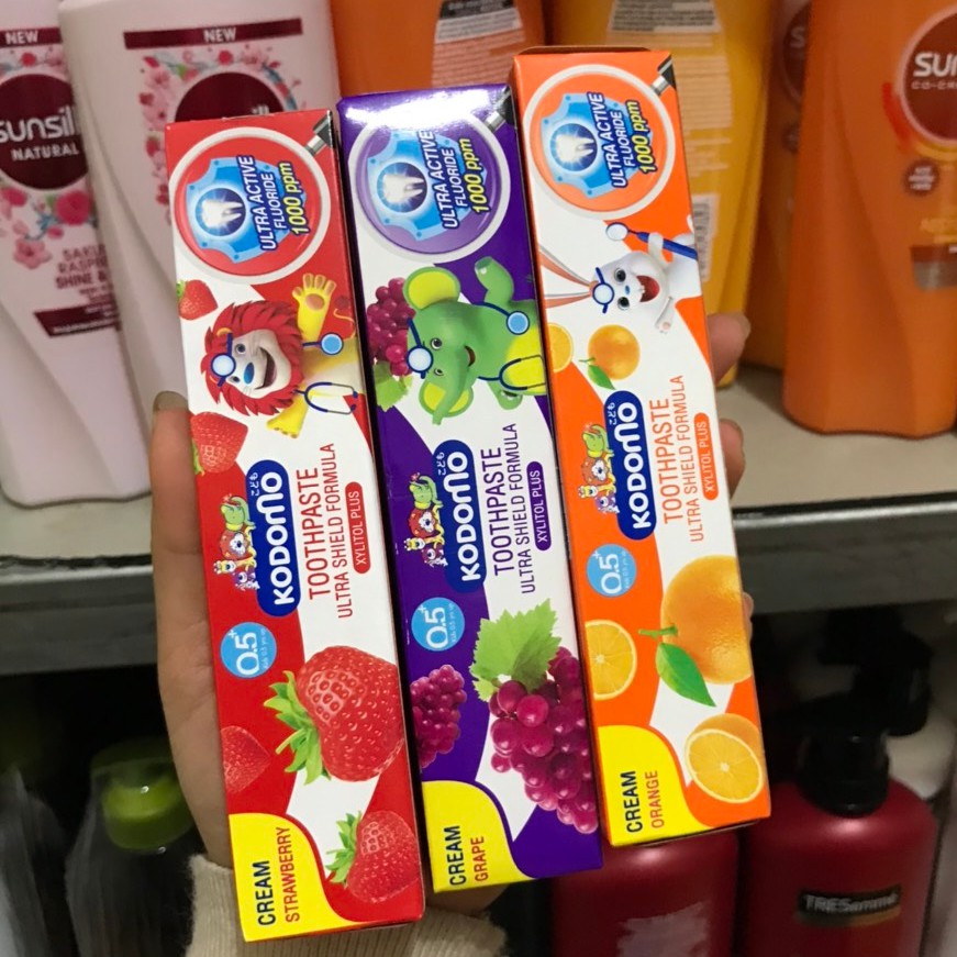 Kem đánh răng trẻ em kodomo thái lan tuýp 40g - dâu