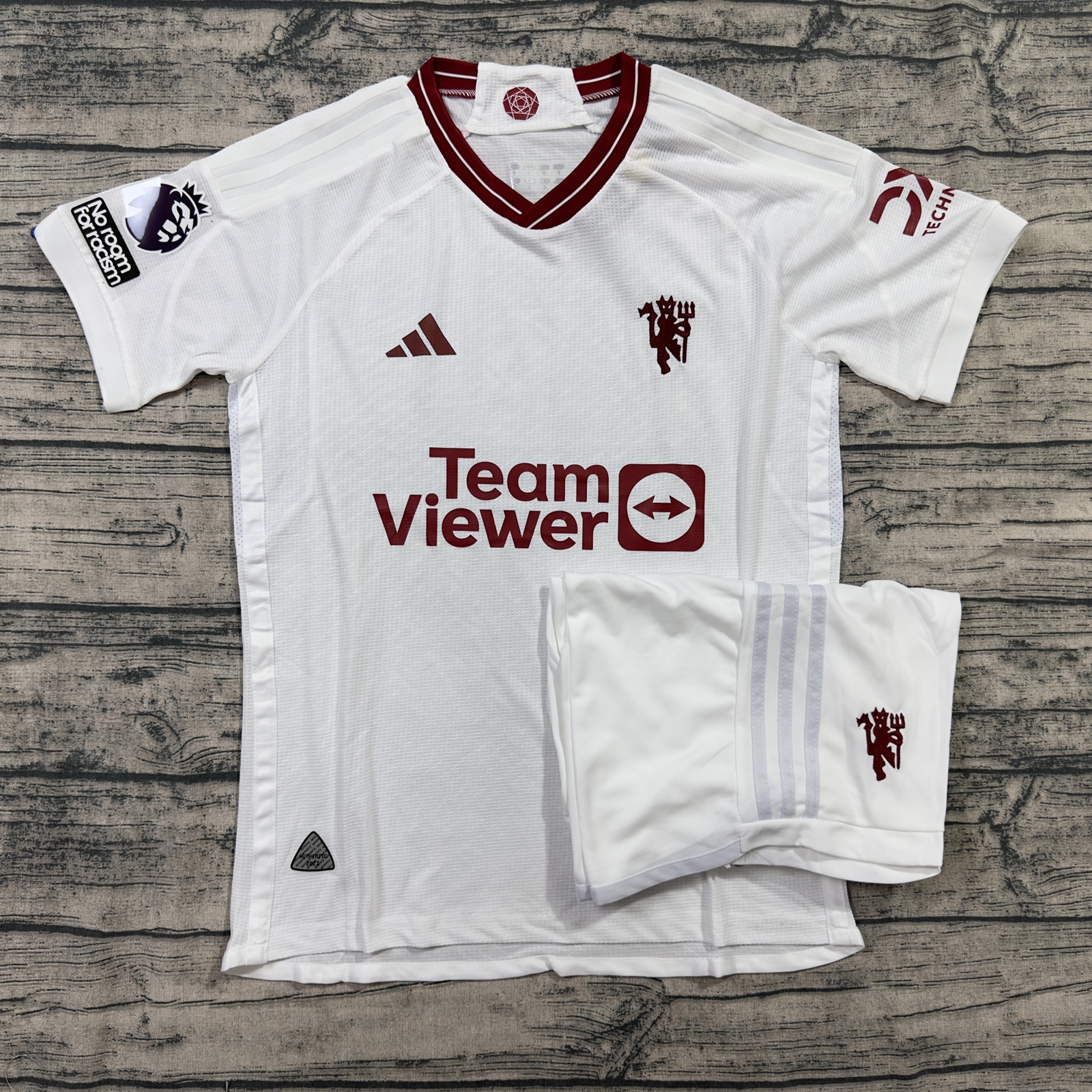 HOÀN TIỀN 15% - Áo Quần Bóng Đá CLB Manchester UNITED - Sân Khách - VẢI GAI Thái Cao Cấp - Co Giãn 4 Chiều