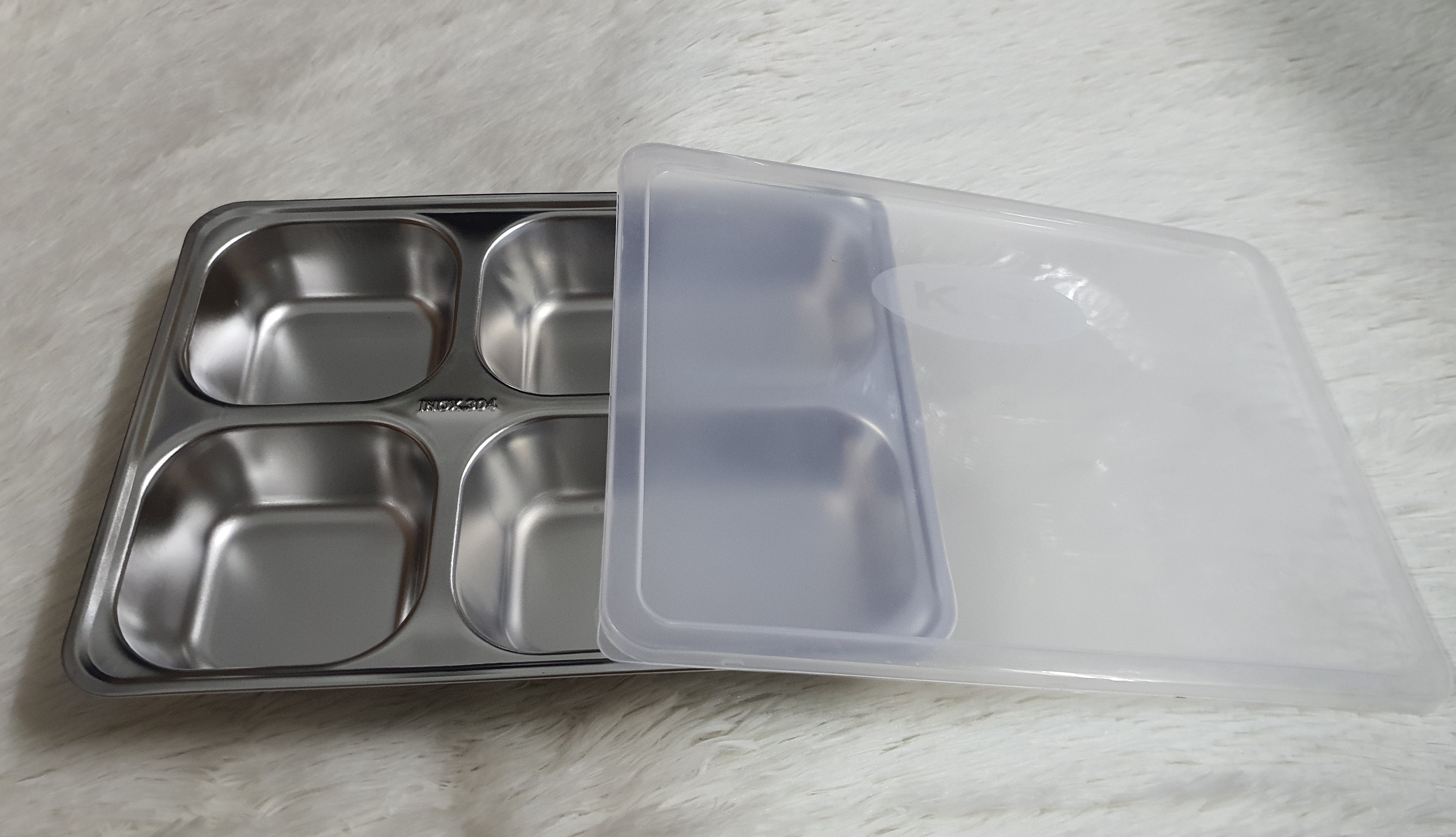 Khay cơm phần 4 ngăn sâu lòng inox 304