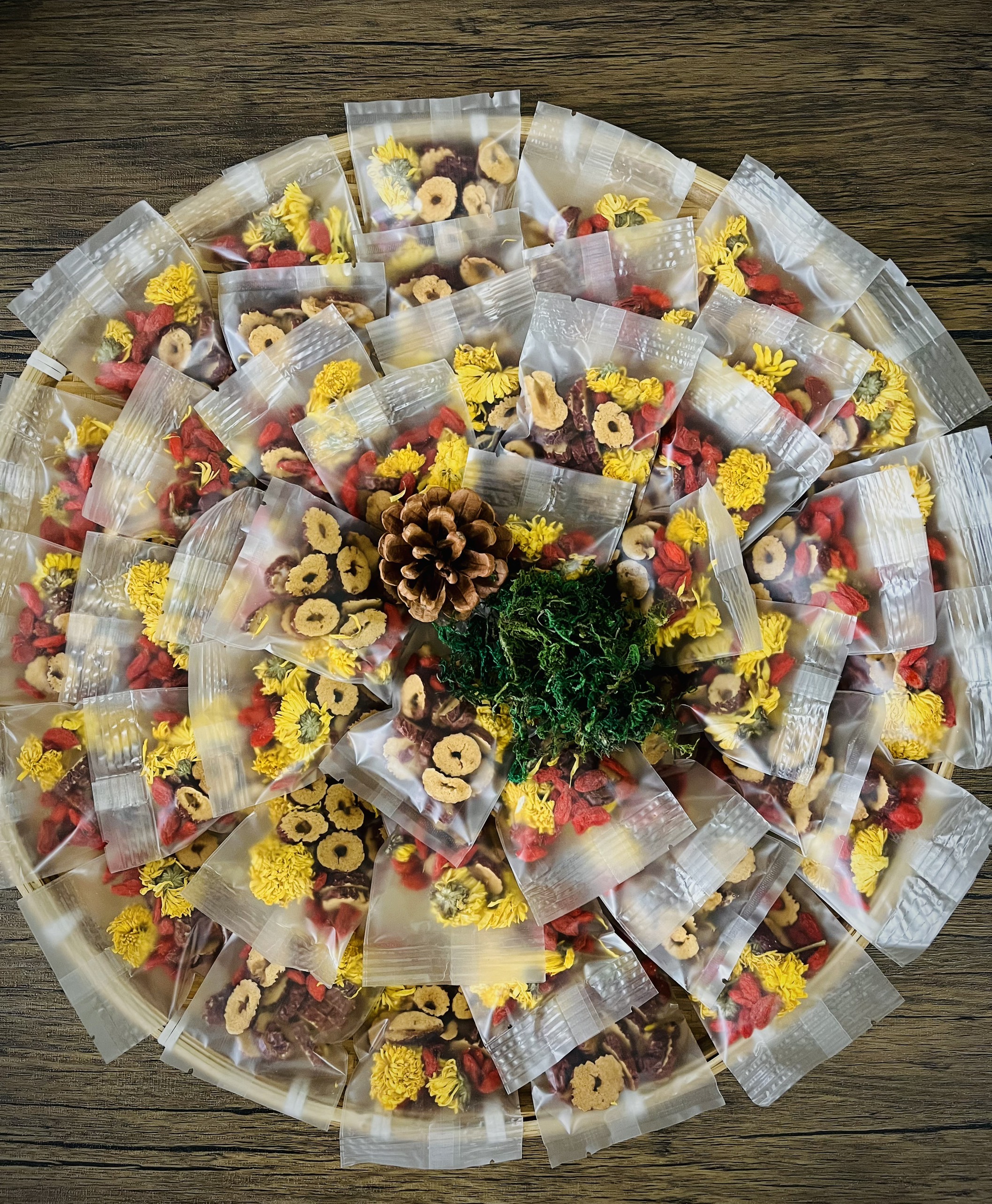 TRÀ HOA CÚC TÁO ĐỎ KỸ TỬ DINH DƯỠNG THANH NHIỆT MÁT GAN TỐT CHO SỨC KHOẺ