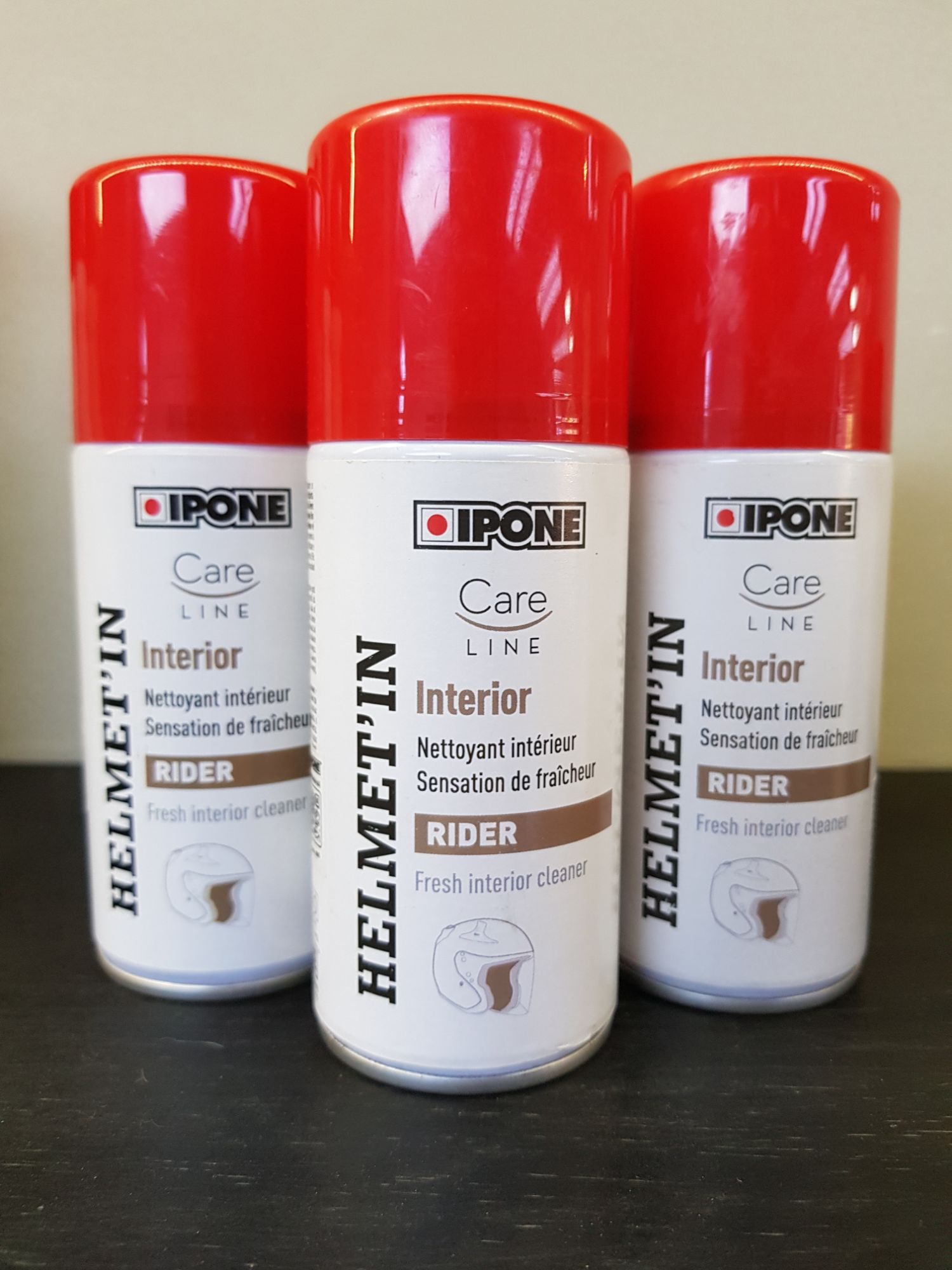 Ipone Helmetin 100ml - chai xịt bọt vệ sinh trong nón bảo hiểm