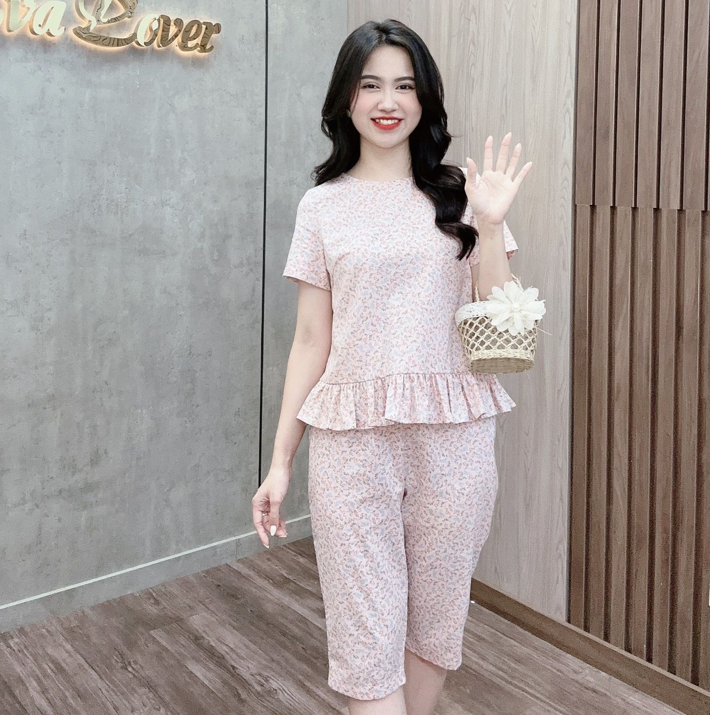 Bộ đồ nữ bộ đồ mặc ở nhà họa tiết hoa nhí chất thô lụa cao cấp áo cộc quần lửng thiết kế MinaClothes