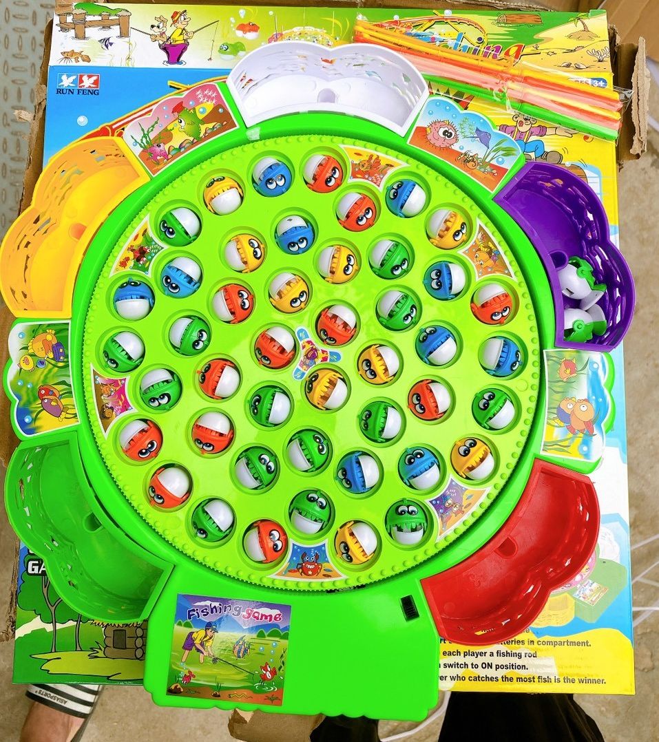 Đô chơi câu cá loại lớn 4 cần câu, 45 con chạy pin, phát nhạc- Đồ chơi cho bé - Selenshop