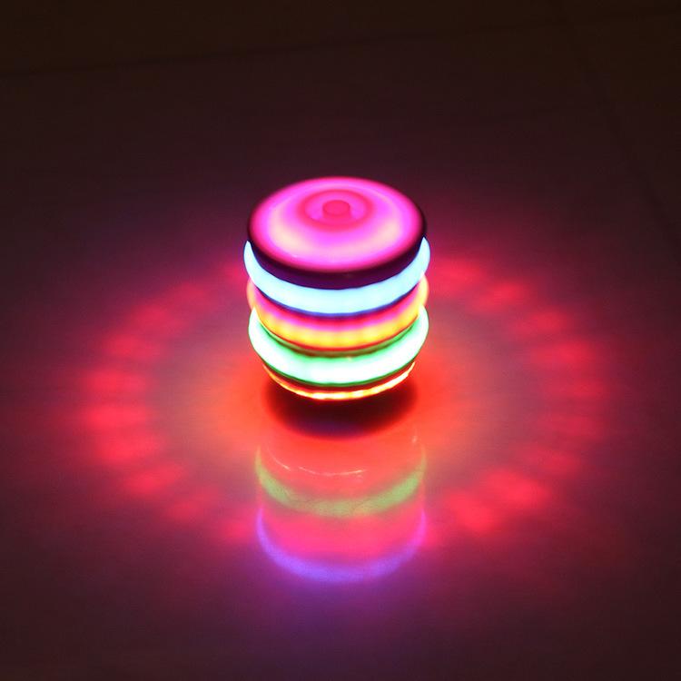 Đồ chơi con quay đèn LED có nhạc