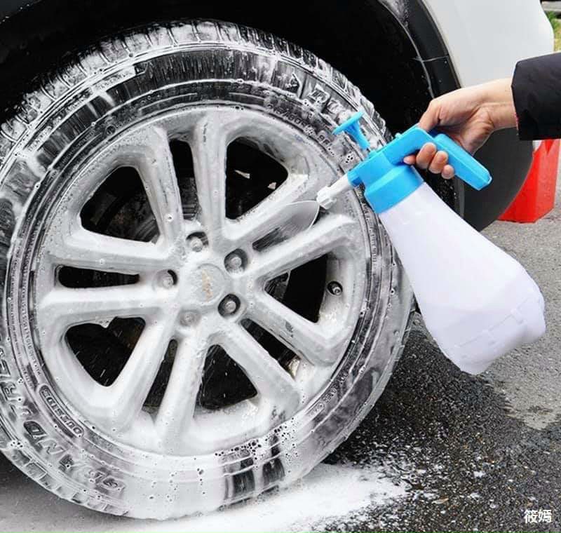 Bình xịt tạo bọt tuyết rửa xe ô tô cầm tay 1.8 lít tiện dụng