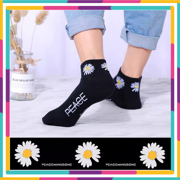 Tất - Vớ Cotton Thoáng Khí In Hình Hoa Cúc Nhí - Tất ngắn cổ vintage màu đen - Tất hoa cúc đen