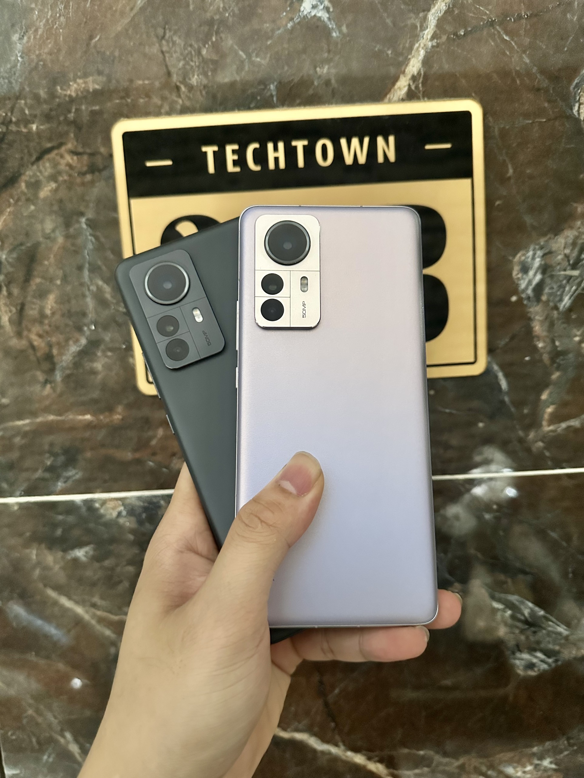 Điện thoại xiaomi 12 pro mi12 pro - dimensity 9000 plus- snapdragon 8 gen 1 - like new