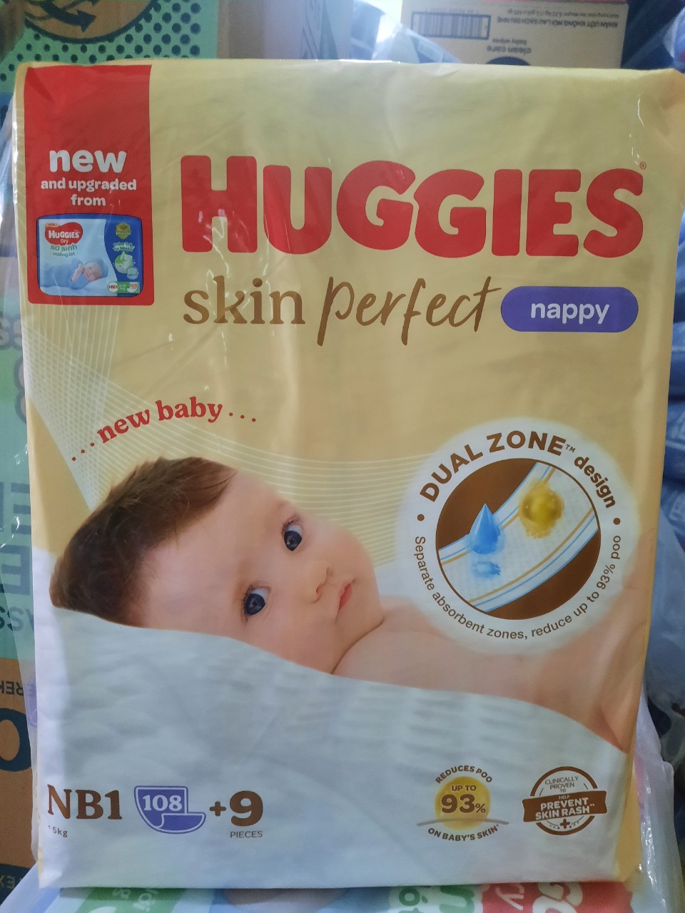 [Tặng thêm 12 miếng]MIẾNG lót sơ sinh huggies Skin Perfect  newborn 1-100 miếng tặng 8 miếng  tả dán,miếng lót sơ sinh cho bé d