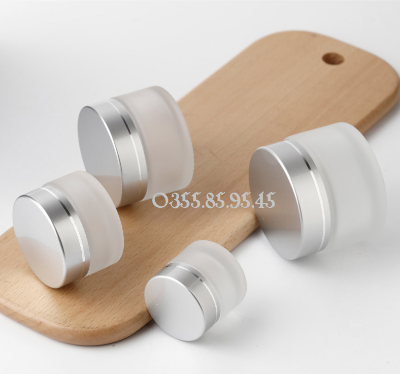 Bộ 10 Hũ thủy tinh 5g 10g 15g 20g 30g 50g 100g thân mờ nắp bạc đựng kem, Hủ thủy tinh chiết mỹ phẩm du lịch