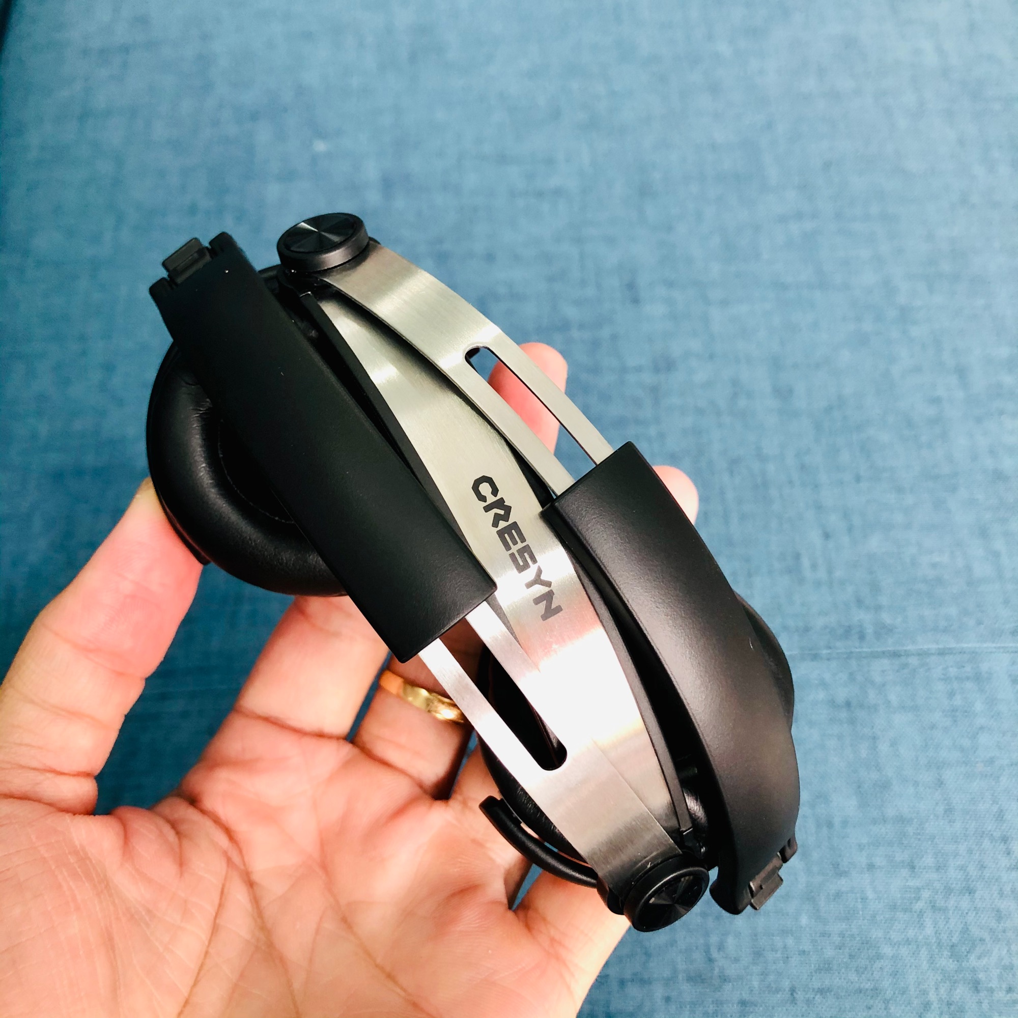 Tai nghe chụp tai cresyn C555S