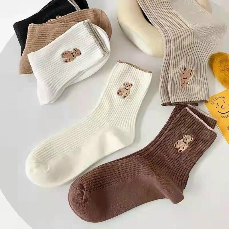 Set 6 đôi tất cao cổ hình gấu người lớn mới 2021
